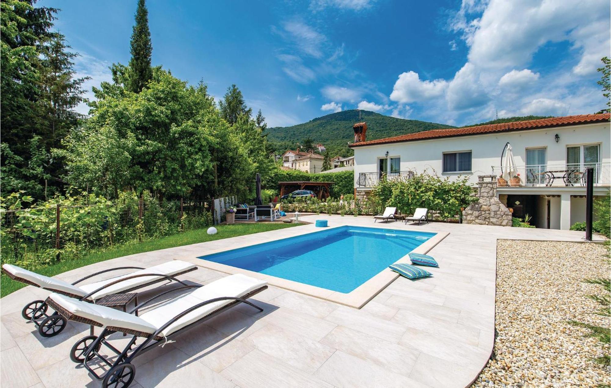 Lovely Home In Matulji With Outdoor Swimming Pool エクステリア 写真