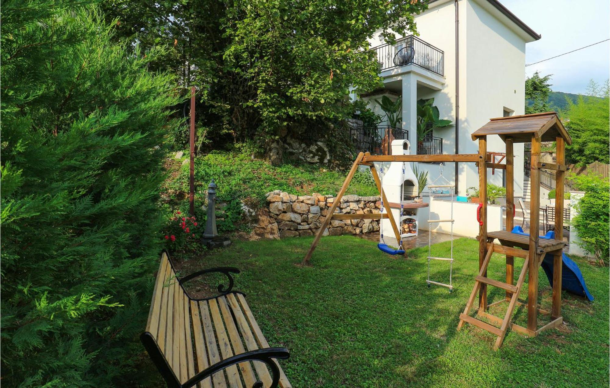 Lovely Home In Matulji With Outdoor Swimming Pool エクステリア 写真
