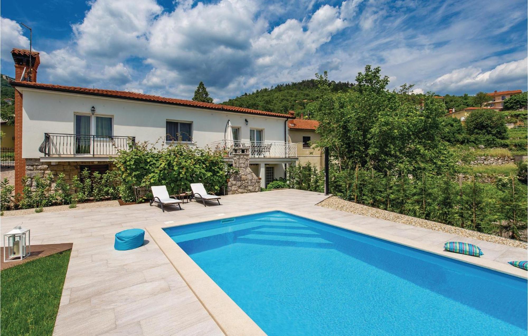 Lovely Home In Matulji With Outdoor Swimming Pool エクステリア 写真